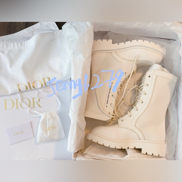 Dior Elegant Boots - Picture 4 of 12